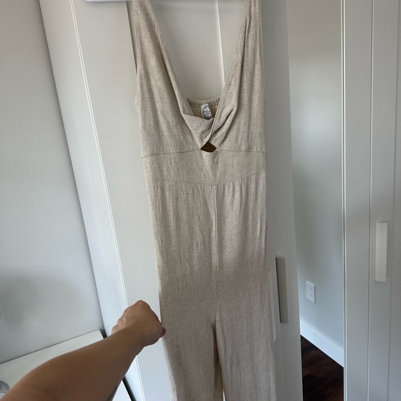 Cream Linen Style Romper/Jumpsuit - Picture 2 of 6
